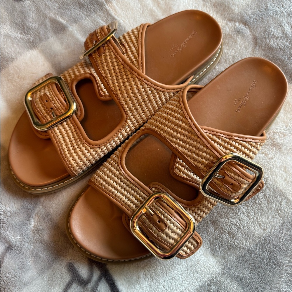 Universal Thread Tan Woven Slide Sandals with Gold Buckles